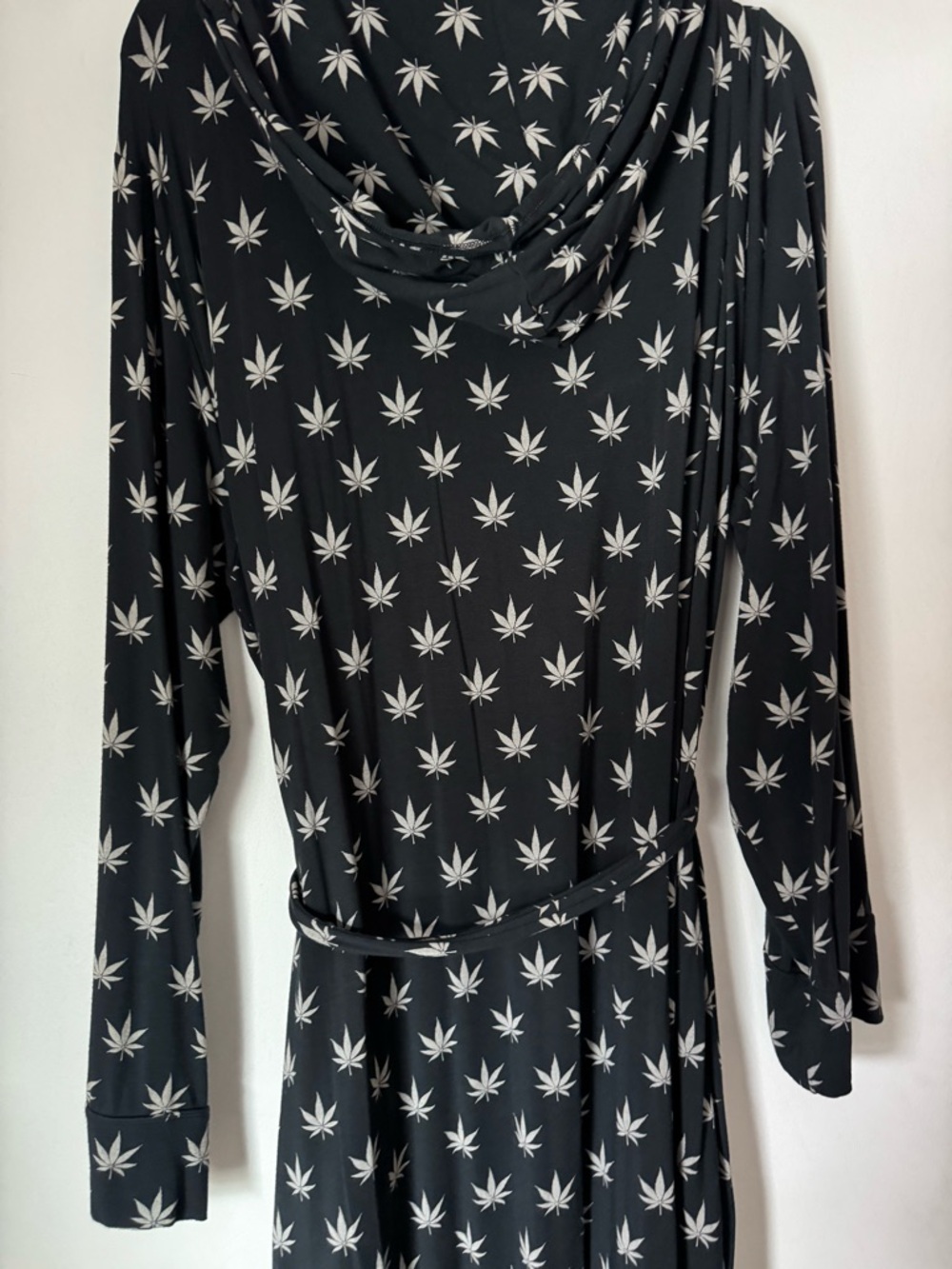 MeUndies Unisex Retired 420 Leaf Print Hooded Modal Robe 3XL/4XL - Picture 6 of 7